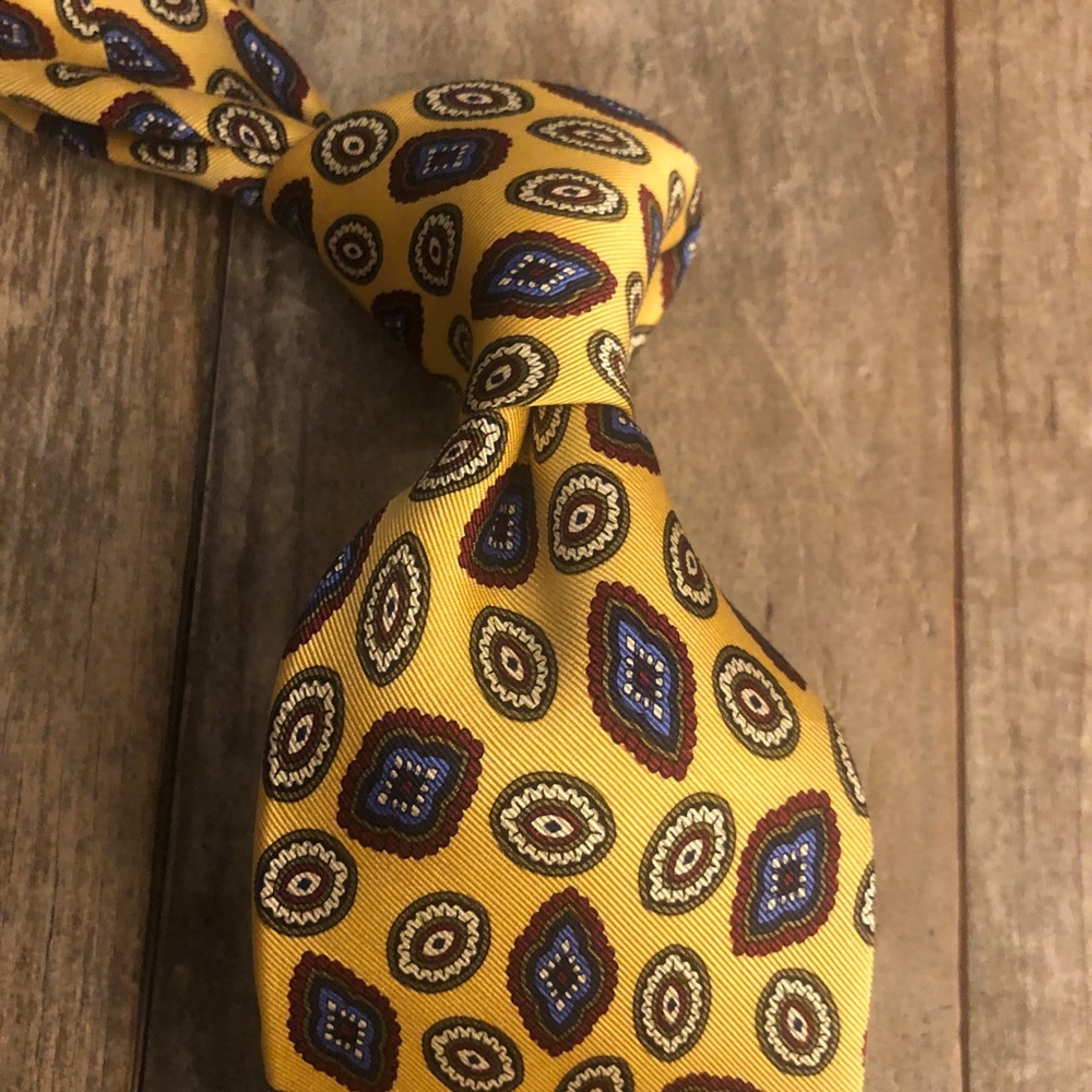 Yellow Countess Mara Tie - Great for Spring! NWT!